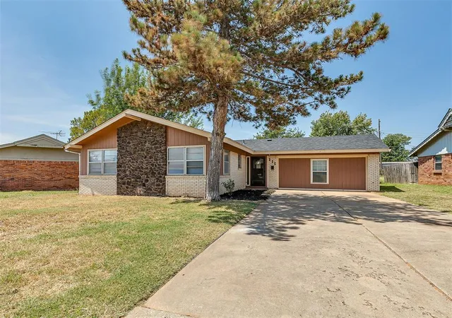 Photo 2 of Single family home for sale at 111 Oakside Dr, Moore, OK 73160 | MLS# 1244188 | Listing updated on 2026-08-14