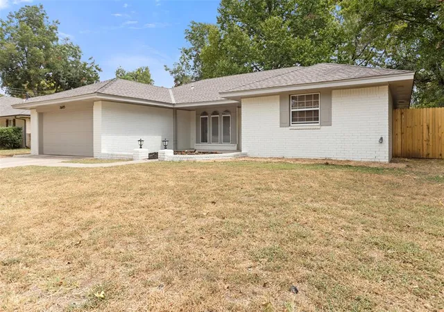 2nd image of 1605 Cinderella Ave, Norman, OK 73072 | MLS# 1244189