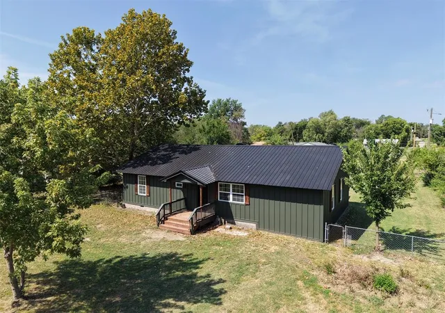 Photo 2 of Single family home for sale at 817 N 4th Street, Okemah, OK 74859 | MLS# 1244195 | Listing updated on 2026-08-14