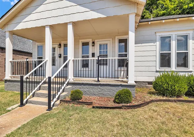 Photo 3 of Single family home for sale at 711 S Barker Ave, El Reno, OK 73036 | MLS# 1244201 | Listing updated on 2026-08-18