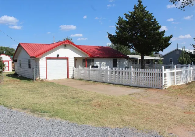1st image of 131 Wood St, Fort Cobb, OK 73038 | MLS# 1244220