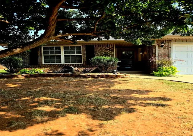 2nd image of 815 E Monarch Wy, Purcell, OK 73080 | MLS# 1244224
