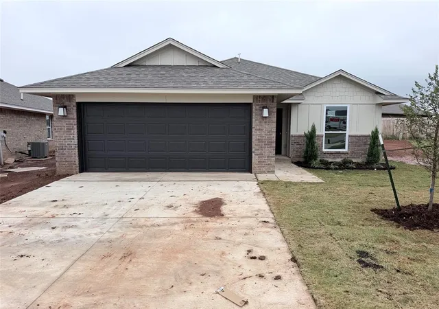 Photo 1 of Single family home for sale at 2900 Nw 196th Place, Edmond, OK 73012 | MLS# 1244230 | Listing updated on 2026-10-09