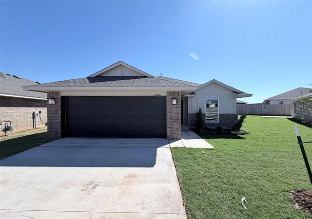 Photo 1 of Single family home for sale at 2900 Nw 196th Place, Edmond, OK 73012 | MLS# 1244230 | Listing updated on 2026-10-20