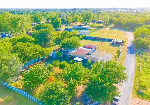 37th image of 477 County Road 1398, Chickasha, OK 73018 | MLS# 1244247