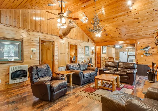 Photo 3 of Single family home for sale at 20 Woodland Cir, Broken Bow, OK 74728 | MLS# 1244253 | Listing updated on 2026-08-20