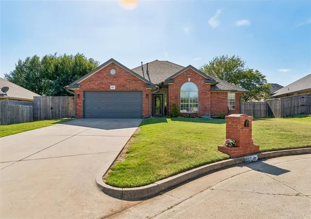 Photo 2 of Sale Pending at 907 Ruby Ln, Oklahoma City, OK 73130 | MLS# 1244261 | Listing updated on 2026-08-26