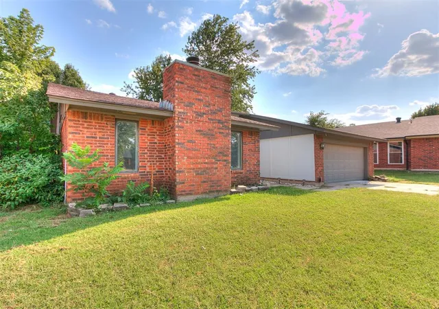 Photo 1 of Single family home for sale at 8208 N Crestline Ct, Oklahoma City, OK 73132 | MLS# 1244270 | Listing updated on 2026-08-13