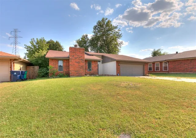 Photo 2 of Single family home for sale at 8208 N Crestline Ct, Oklahoma City, OK 73132 | MLS# 1244270 | Listing updated on 2026-08-13