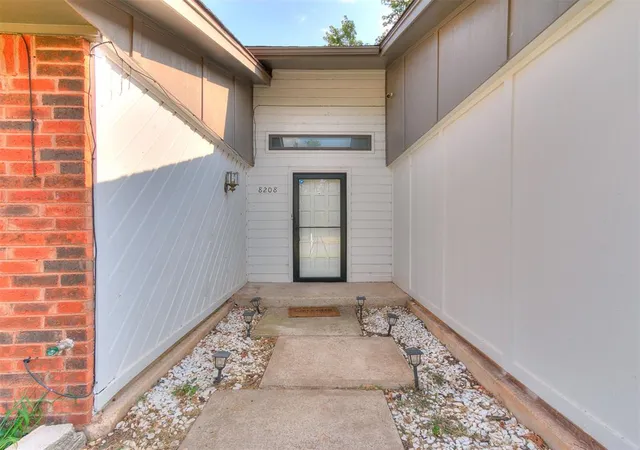 Photo 39 of Single family home for sale at 8208 N Crestline Ct, Oklahoma City, OK 73132 | MLS# 1244270 | Listing updated on 2026-10-06