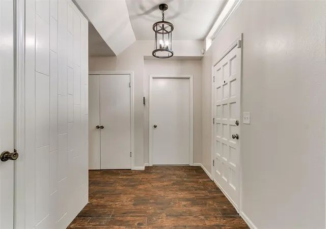 Photo 4 of Single family home for sale at 8208 N Crestline Ct, Oklahoma City, OK 73132 | MLS# 1244270 | Listing updated on 2026-08-13