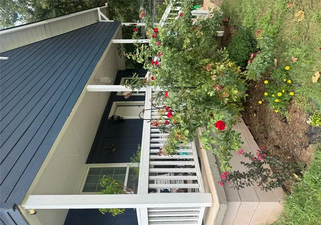 Photo 3 of Single family home for sale at 611 SW 6th Street, Lindsay, OK 73052 | MLS# 1244276 | Listing updated on 2026-08-17