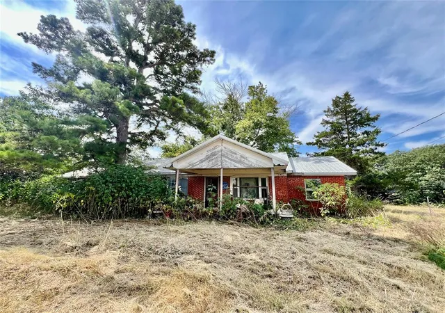 1st image of 50576 E County Road 1510, Stratford, OK 74872 | MLS# 1244278