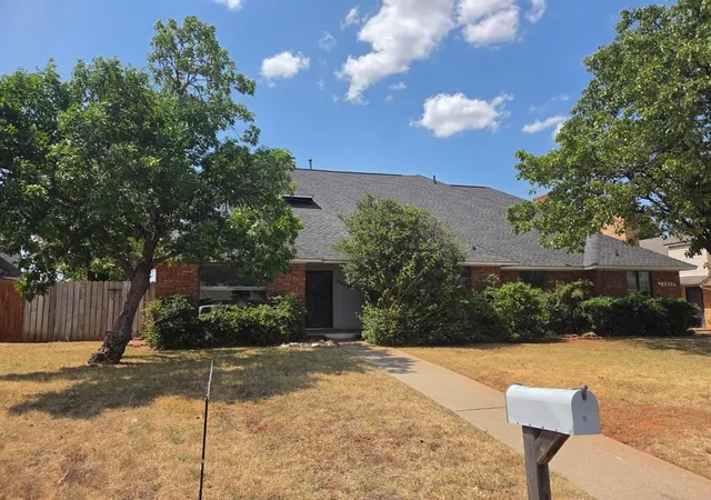1st image of 12013 Shady Trail Ln, Oklahoma City, OK 73120 | MLS# 1244298