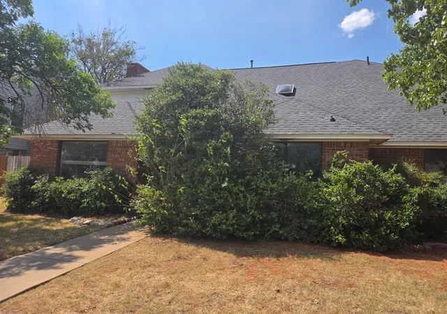 Photo 3 of Sale Pending at 12013 Shady Trl Ln, Oklahoma City, OK 73120 | MLS# 1244298 | Listing updated on 2026-08-24