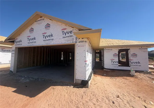 Photo 2 of Single family home for sale at 4301 Crowned Cir, Norman, OK 73072 | MLS# 1244308 | Listing updated on 2026-10-16