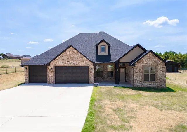 1st image of 2433 Raven Cir, Blanchard, OK 73010 | MLS# 1244312