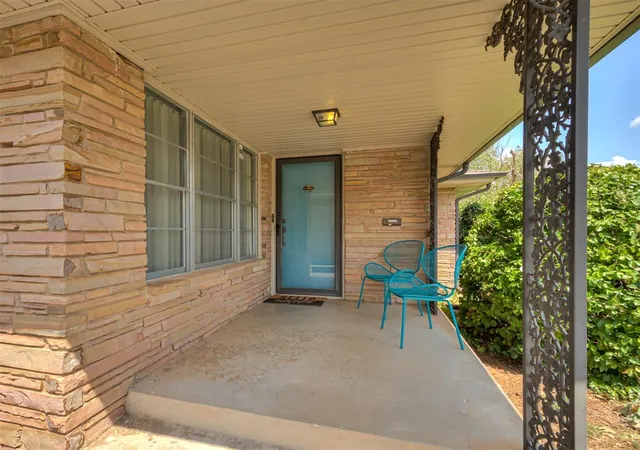 Photo 3 of Sale Pending at 2715 Nw 33rd Street, Oklahoma City, OK 73112 | MLS# 1244320 | Listing updated on 2026-08-21