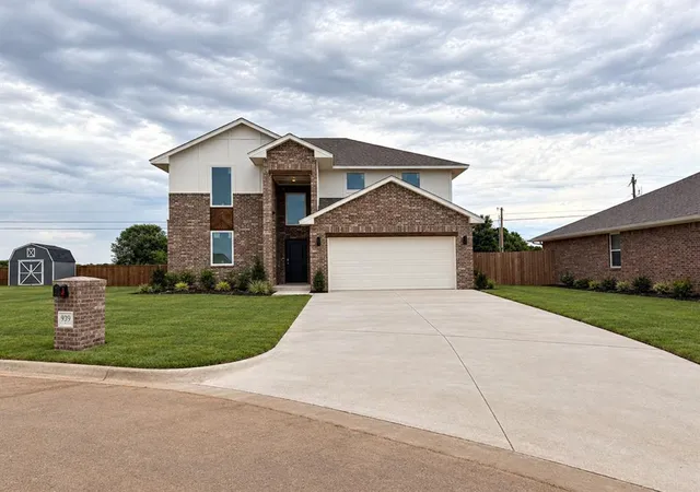 Photo 1 of Single family home for sale at 939 Se 16th Terrace, Newcastle, OK 73065 | MLS# 1244321 | Listing updated on 2026-09-29