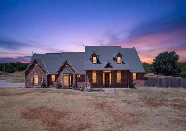 1st image of 30454 Wolf Creek Ln, Cashion, OK 73016 | MLS# 1244326
