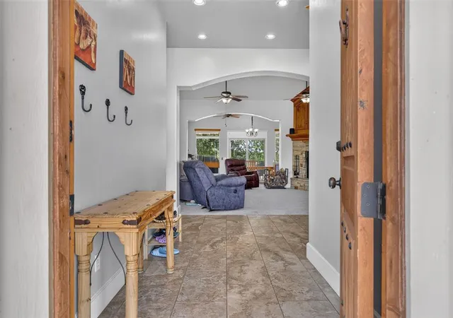 5th image of 30454 Wolf Creek Ln, Cashion, OK 73016 | MLS# 1244326