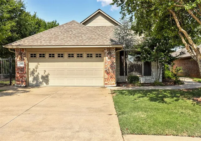 Photo 1 of Single family home for sale at 17805 Griffin Gate Dr, Edmond, OK 73012 | MLS# 1244328 | Listing updated on 2026-10-20