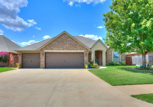 Single family home for sale at 12405 Heathfield Ln, Oklahoma City, OK 73173 | MLS# 1244336