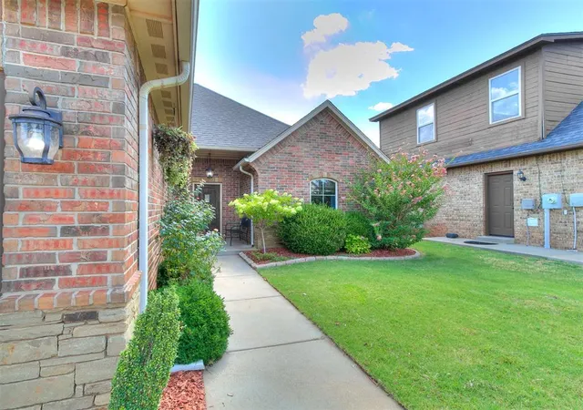 Photo 2 of Single family home for sale at 18305 Haslemere Ln, Edmond, OK 73012 | MLS# 1244340 | Listing updated on 2026-09-19