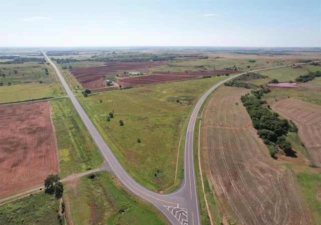 4th image of 17 E 1040 & Hwy 73 Rd, Foss, OK 73647 | MLS# 1244346