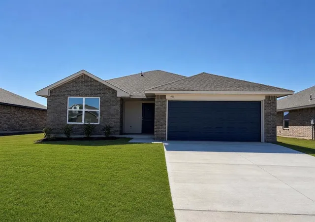 1st image of 921 Hazy Brk Cir, Chickasha, OK 73018 | MLS# 1244357