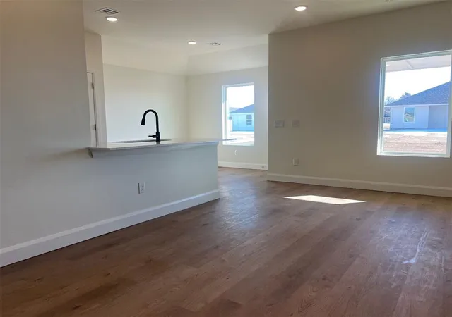 3rd image of 921 Hazy Brk Cir, Chickasha, OK 73018 | MLS# 1244357