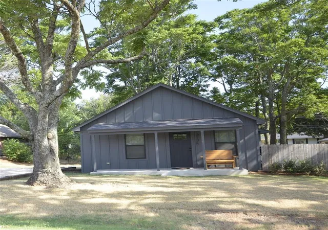 Photo 1 of Sale Pending at 313 Se 2nd Street, Blanchard, OK 73010 | MLS# 1244365 | Listing updated on 2026-10-02
