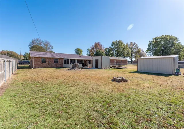 2nd image of 503 S 9th St, Okemah, OK 74859 | MLS# 1244368