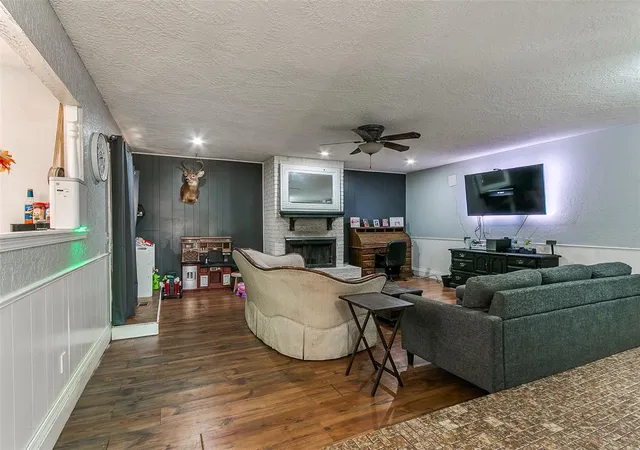 Photo 4 of Single family home for sale at 11064 Folkstone Dr, Yukon, OK 73099 | MLS# 1244388 | Listing updated on 2026-09-30