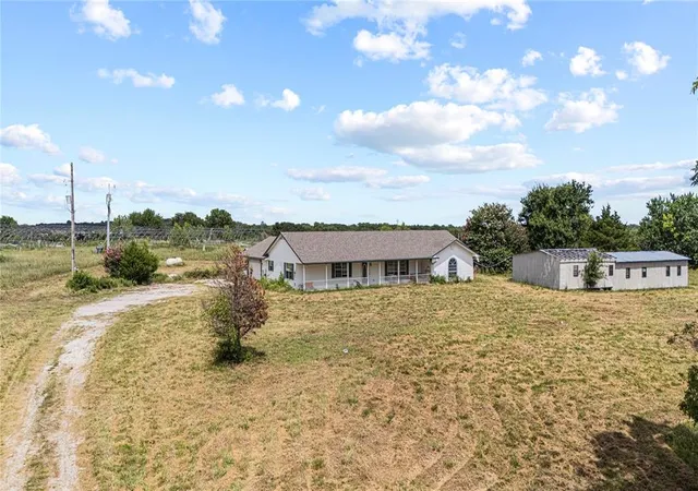 Photo 3 of Sale Pending at 1852 County Rd 1540, Stratford, OK 74872 | MLS# 1244391 | Listing updated on 2026-08-18