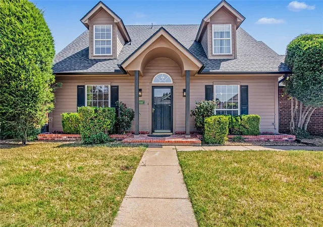 Photo 3 of Single family home for sale at 15604 Hyde Parke Dr, Edmond, OK 73013 | MLS# 1244394 | Listing updated on 2026-10-07