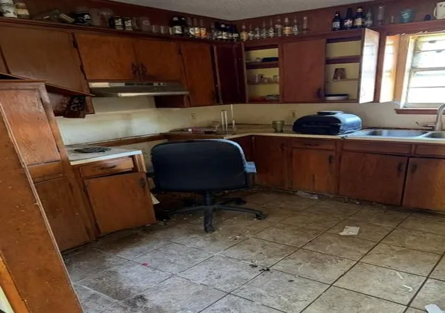 Photo 3 of Single family home for sale at 405 E Main St, Maud, OK 74854 | MLS# 1244406 | Listing updated on 2026-09-21