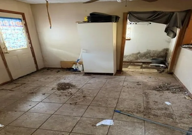 Photo 3 of Single family home for sale at 405 E Main St, Maud, OK 74854 | MLS# 1244406 | Listing updated on 2026-09-21