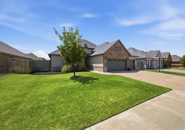 3rd image of 9312 Nw 81St St, Yukon, OK 73099 | MLS# 1244411