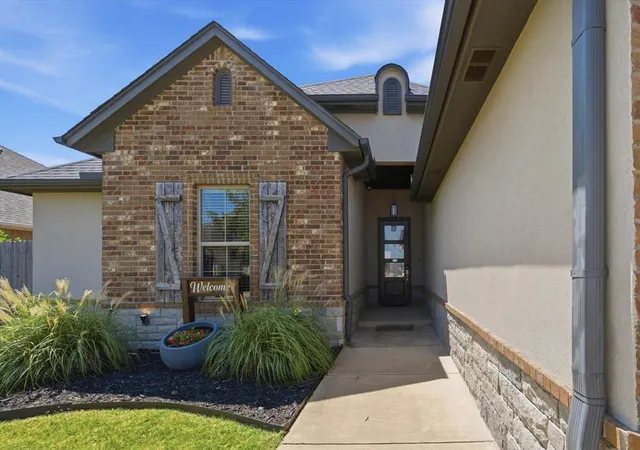 4th image of 9312 Nw 81St St, Yukon, OK 73099 | MLS# 1244411
