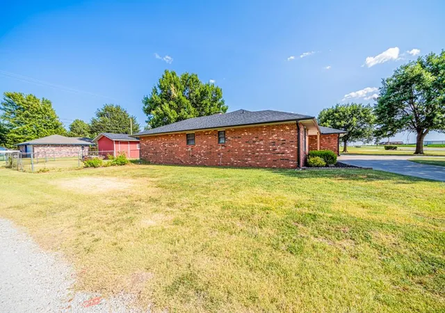 Photo 32 of Sale Pending at 1602 S 13th Street, Blackwell, OK 74631 | MLS# 1244418 | Listing updated on 2026-08-19