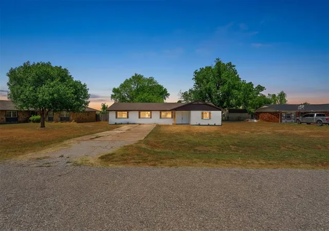 2nd image of 2024 E Robberts Ave, Kingfisher, OK 73750 | MLS# 1244424