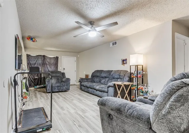 Photo 3 of Single family home for sale at 605 Eddie Dr, Oklahoma City, OK 73110 | MLS# 1244447 | Listing updated on 2026-09-08