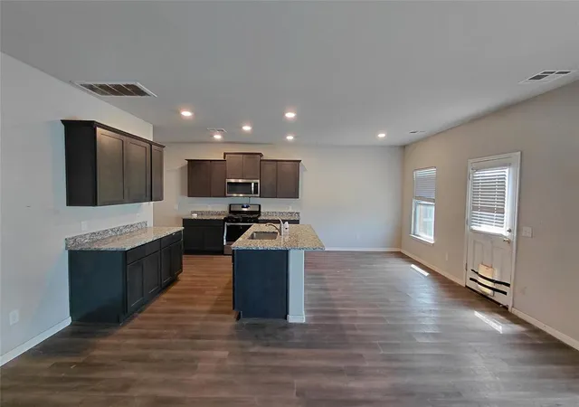 Photo 3 of Single family home for sale at 2521 Scarlet Ln, El Reno, OK 73036 | MLS# 1244453 | Listing updated on 2026-10-07