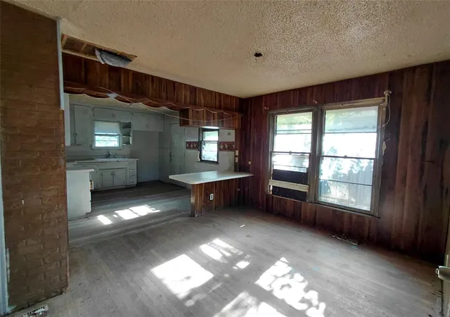 Photo 3 of Sale Pending at 4012 Nw 33rd Street, Oklahoma City, OK 73112 | MLS# 1244459 | Listing updated on 2026-10-19