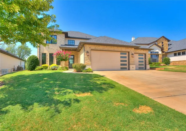 Photo 2 of Single family home for sale at 449 Saint Claire Dr, Edmond, OK 73025 | MLS# 1244481 | Listing updated on 2026-10-07