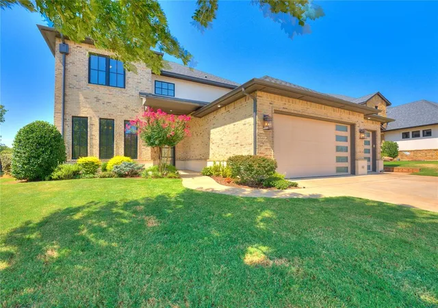 5th image of 449 Saint Claire Dr, Edmond, OK 73025 | MLS# 1244481