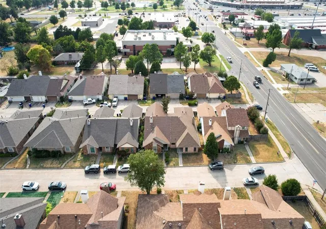4th image of 105 N Village Oaks Dr, Oklahoma City, OK 73130 | MLS# 1244488
