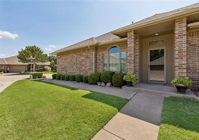 Photo 2 of Sale Pending at 16013 Sonoma Dr, Edmond, OK 73013 | MLS# 1244492 | Listing updated on 2026-09-03