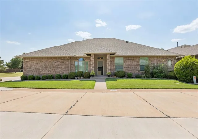 Photo 3 of Sale Pending at 16013 Sonoma Dr, Edmond, OK 73013 | MLS# 1244492 | Listing updated on 2026-09-03